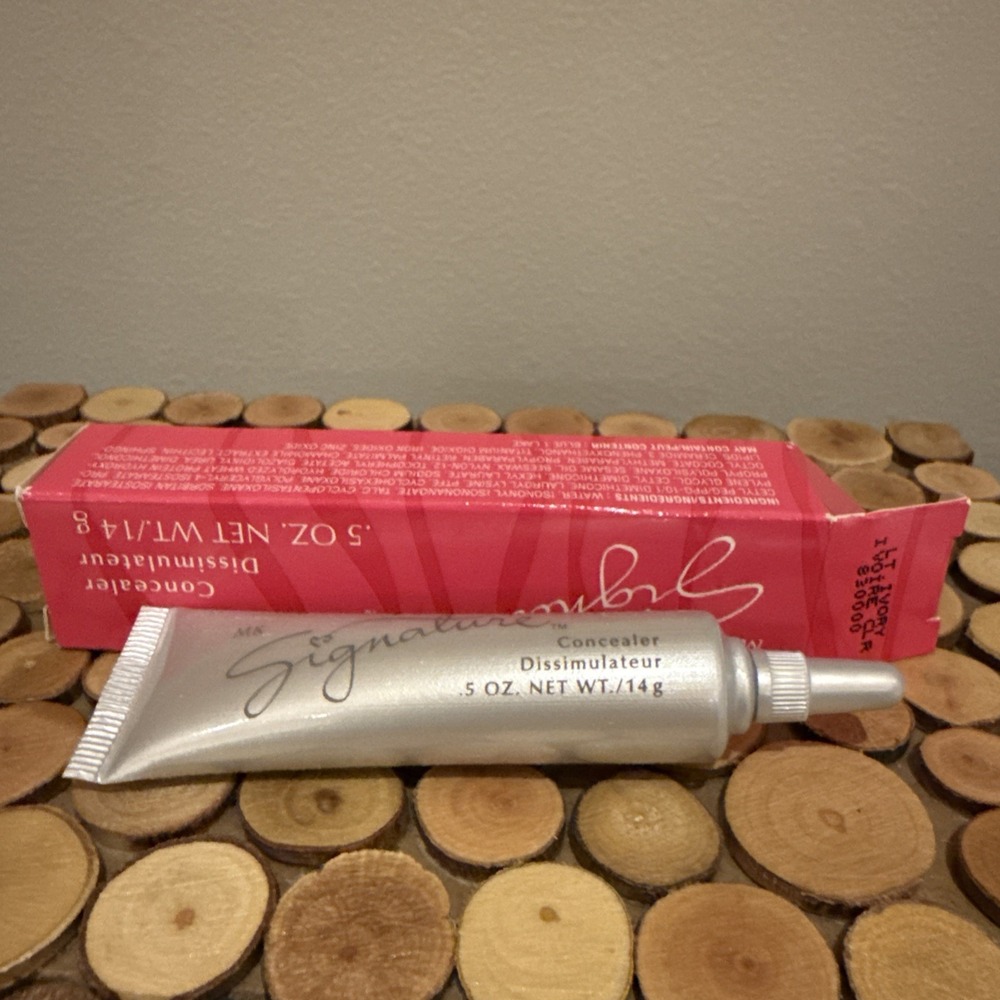 Mary Kay Signature Concealer Light Ivory 830000 Discontinued 0.5 oz New in Box